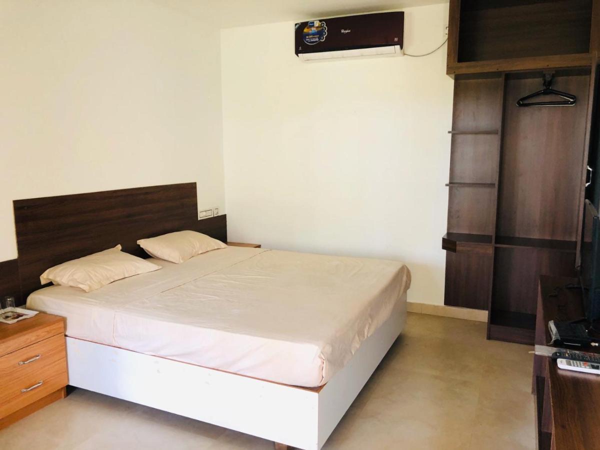 Cherai Natural Beach Hotel Cherai Beach Eksteriør billede